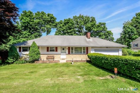 9 Manning Street New Fairfield CT 06812