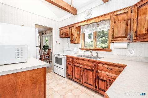 9 Manning Street New Fairfield CT 06812