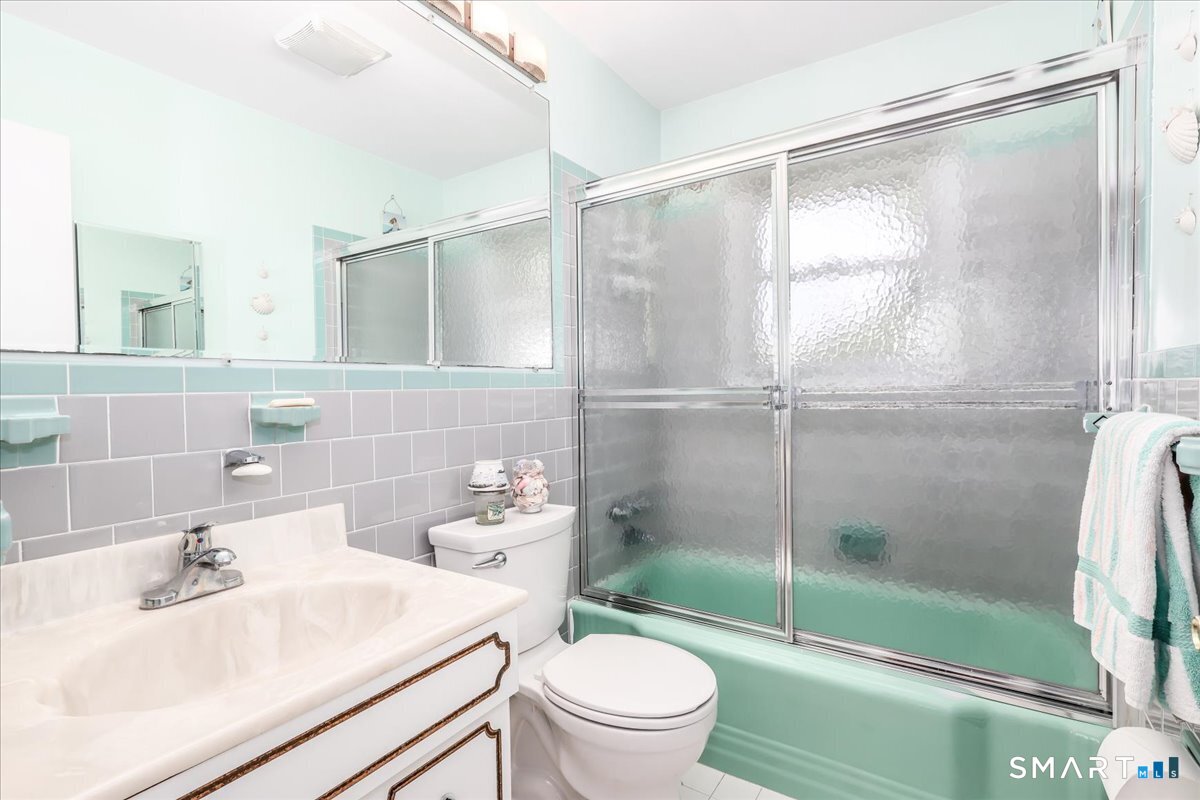 9 Manning Street New Fairfield CT 06812