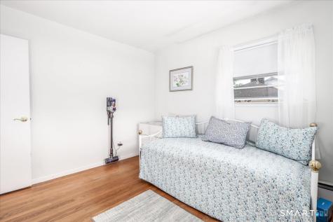 9 Manning Street New Fairfield CT 06812