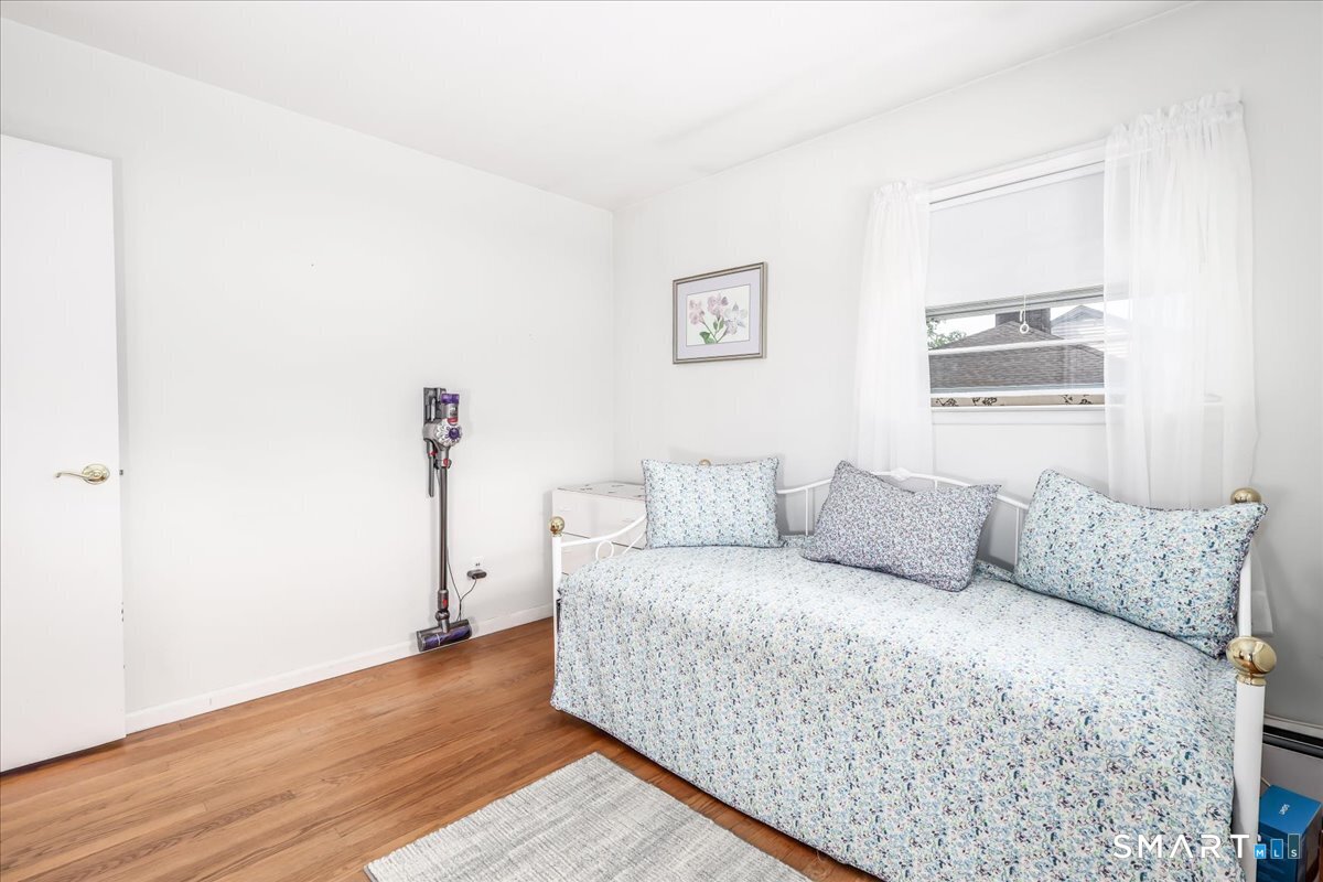 9 Manning Street New Fairfield CT 06812