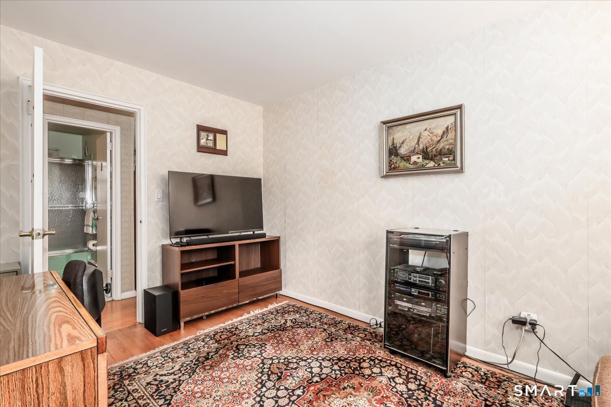 9 Manning Street New Fairfield CT 06812