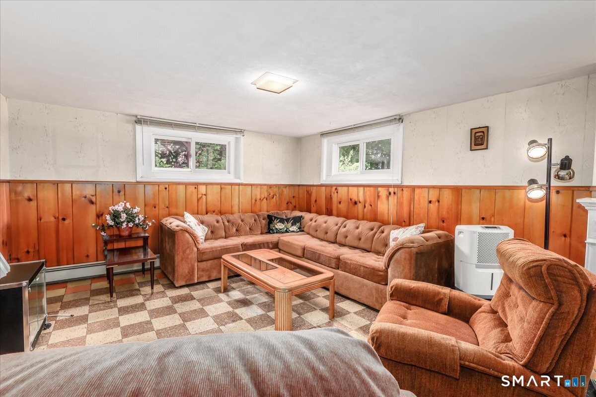 9 Manning Street New Fairfield CT 06812