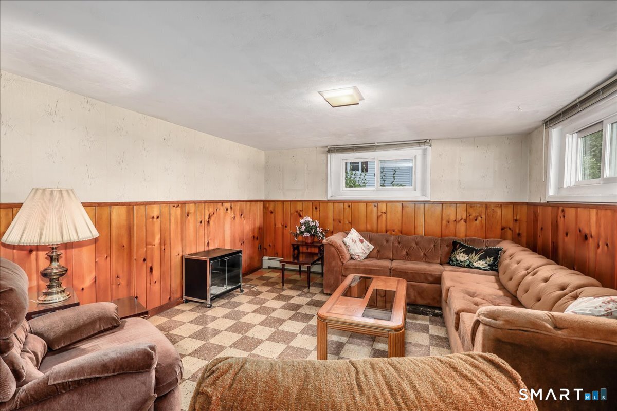 9 Manning Street New Fairfield CT 06812