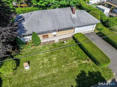9 Manning Street New Fairfield CT 06812