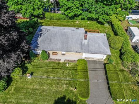 9 Manning Street New Fairfield CT 06812
