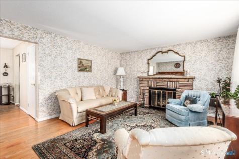 9 Manning Street New Fairfield CT 06812