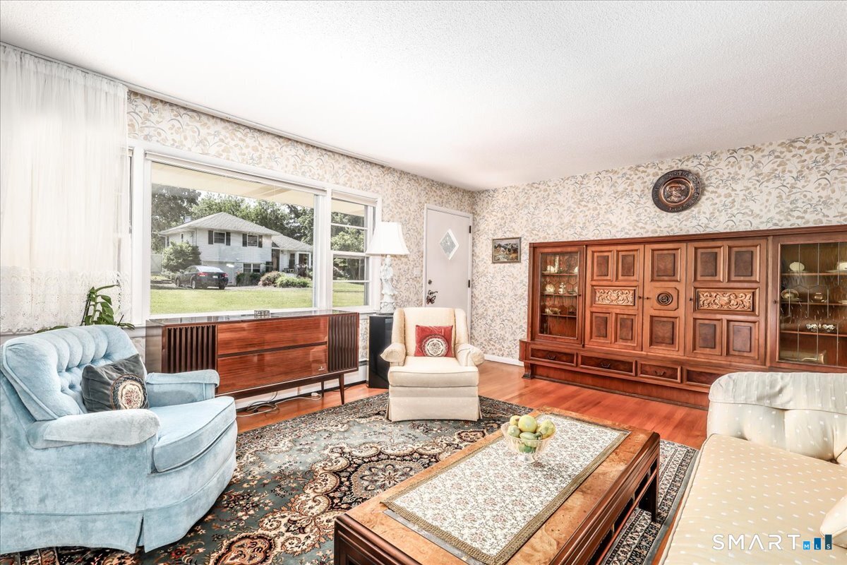 9 Manning Street New Fairfield CT 06812