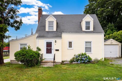 8 Georgiana Street New London CT 06320