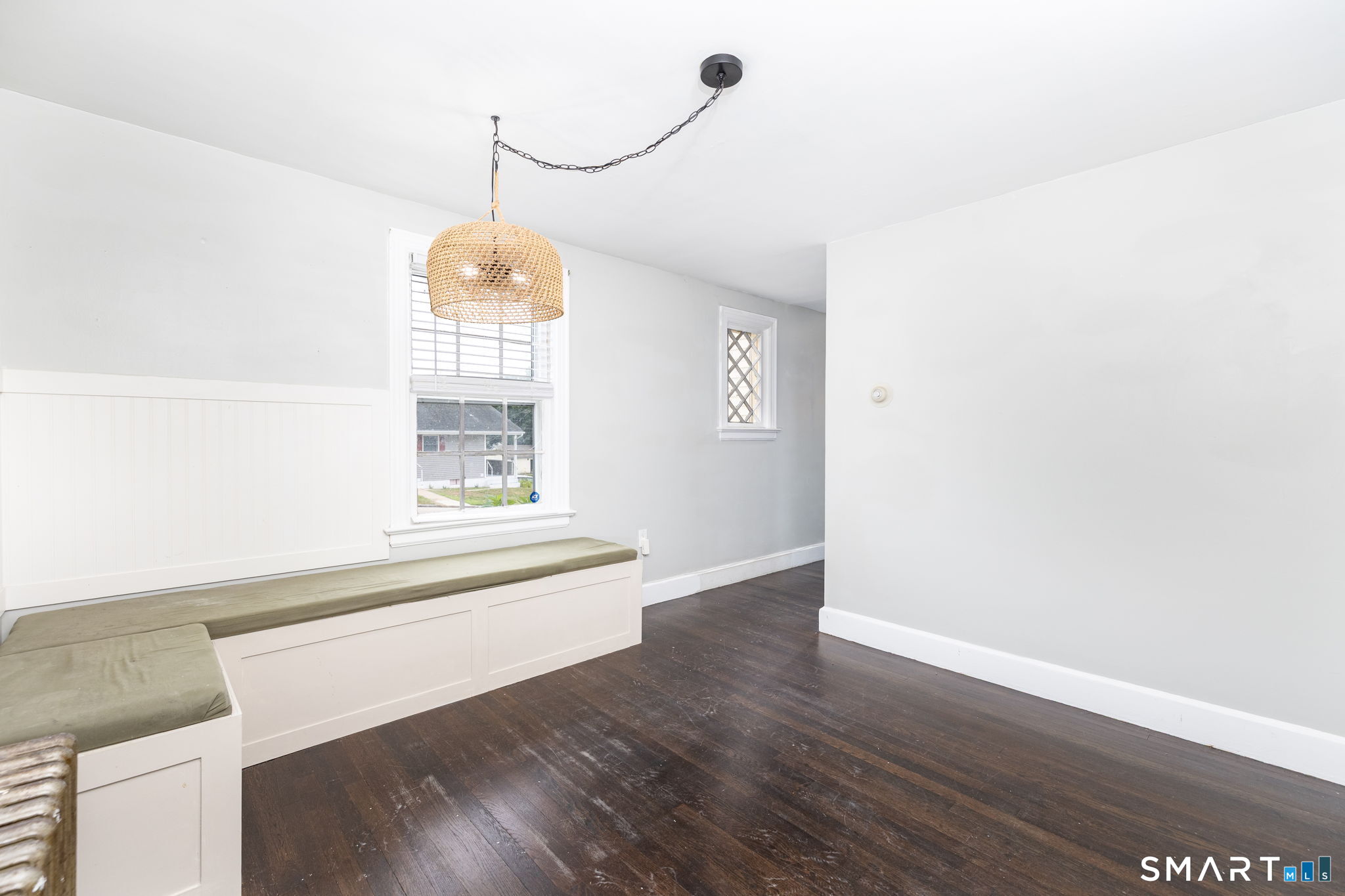 8 Georgiana Street New London CT 06320