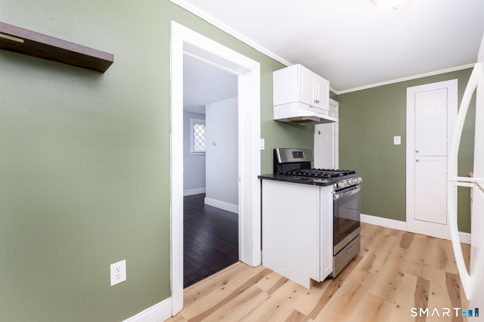 8 Georgiana Street New London CT 06320