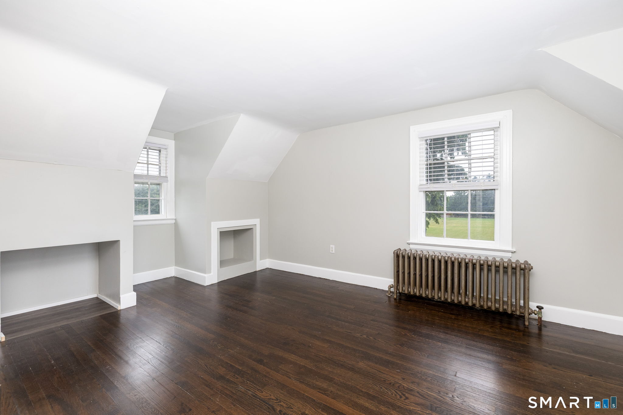 8 Georgiana Street New London CT 06320