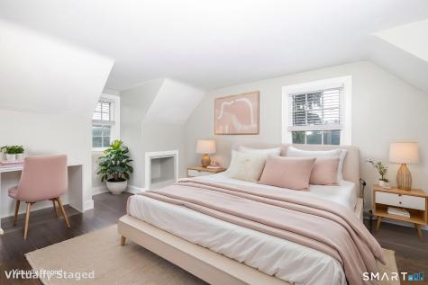 8 Georgiana Street New London CT 06320