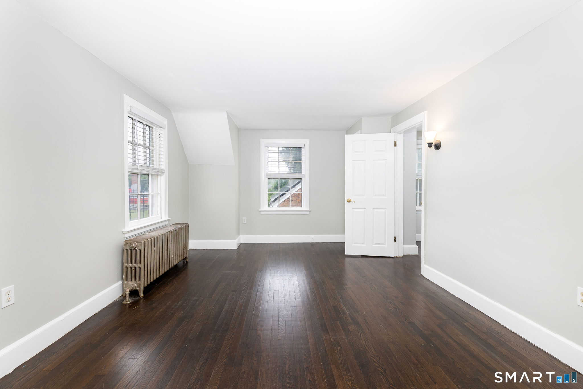 8 Georgiana Street New London CT 06320