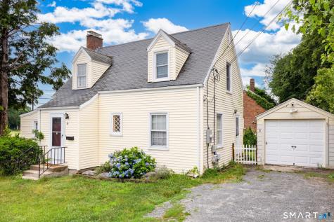 8 Georgiana Street New London CT 06320