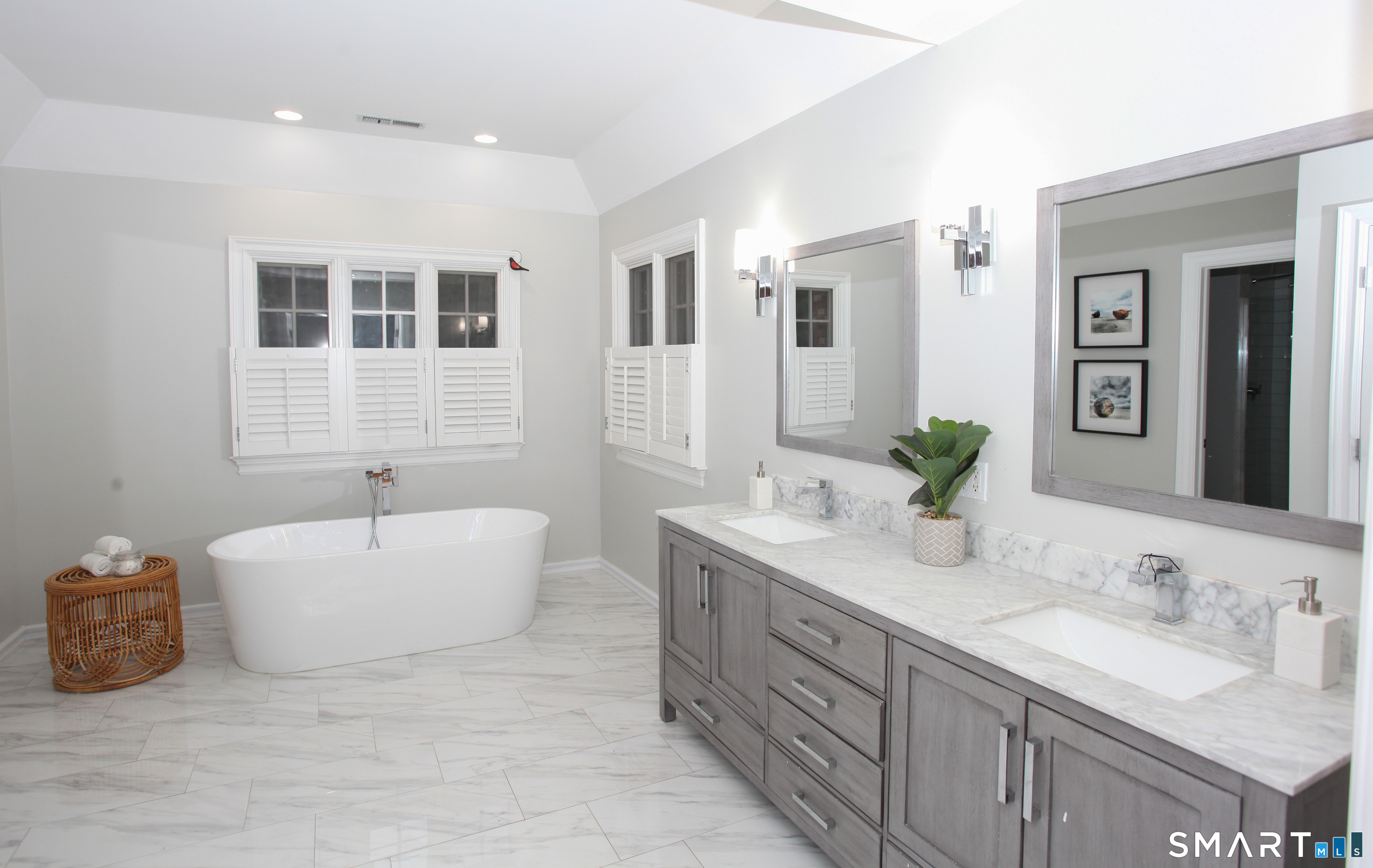 24 Langner Lane Weston CT 06883