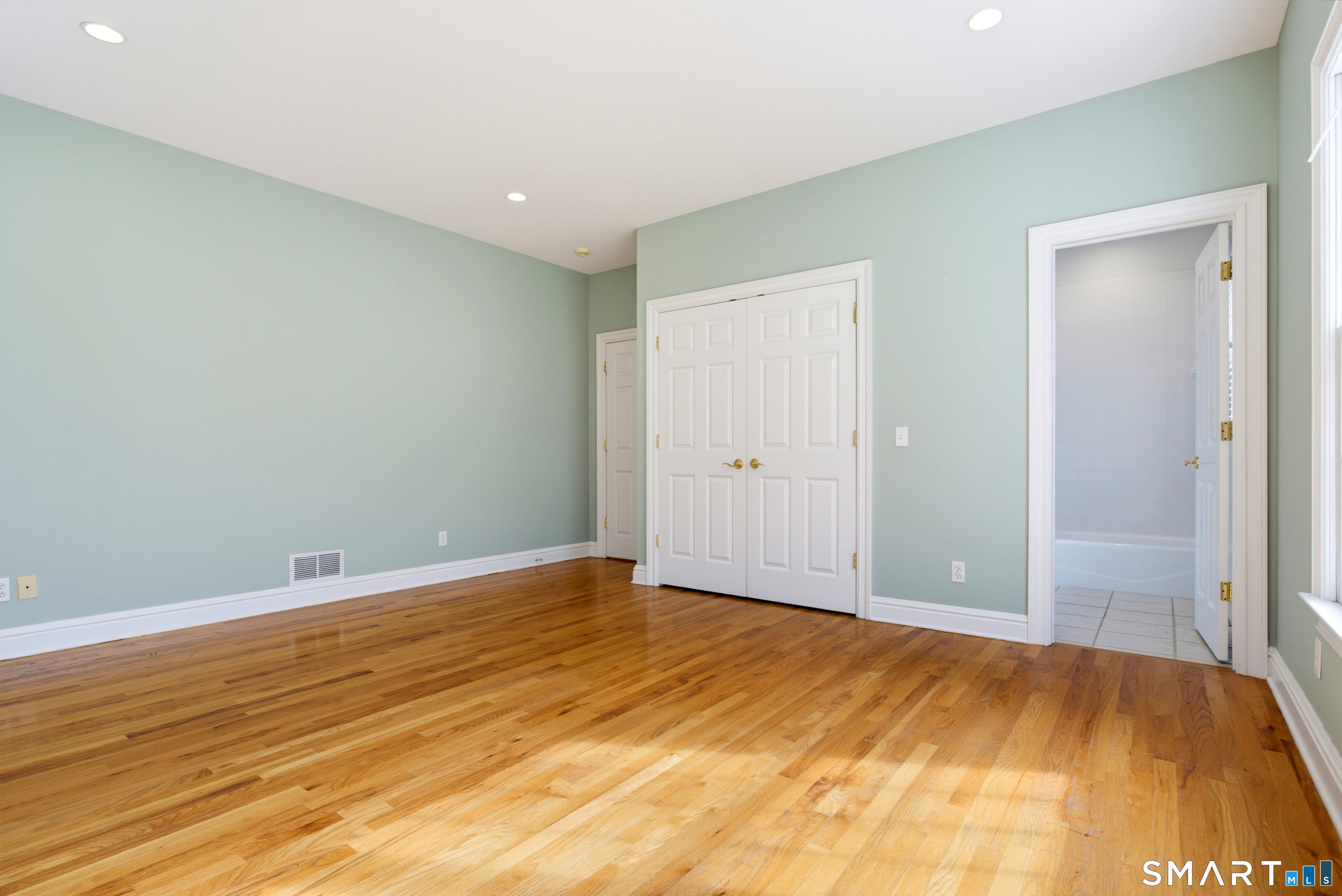 24 Langner Lane Weston CT 06883