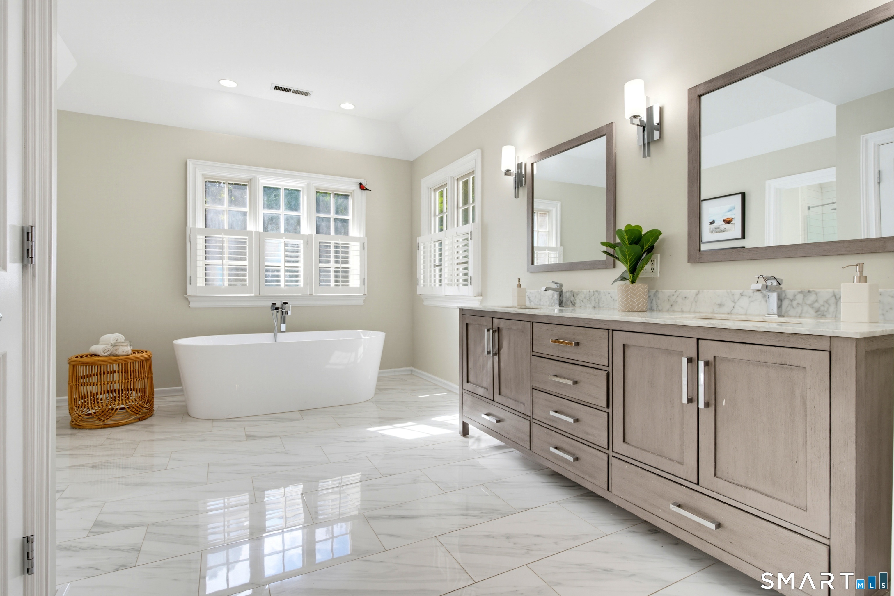 24 Langner Lane Weston CT 06883