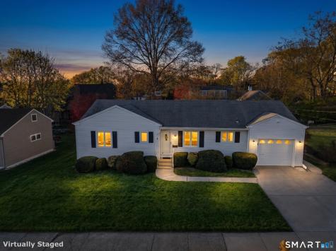 42 Aitchison Drive New London CT 06320