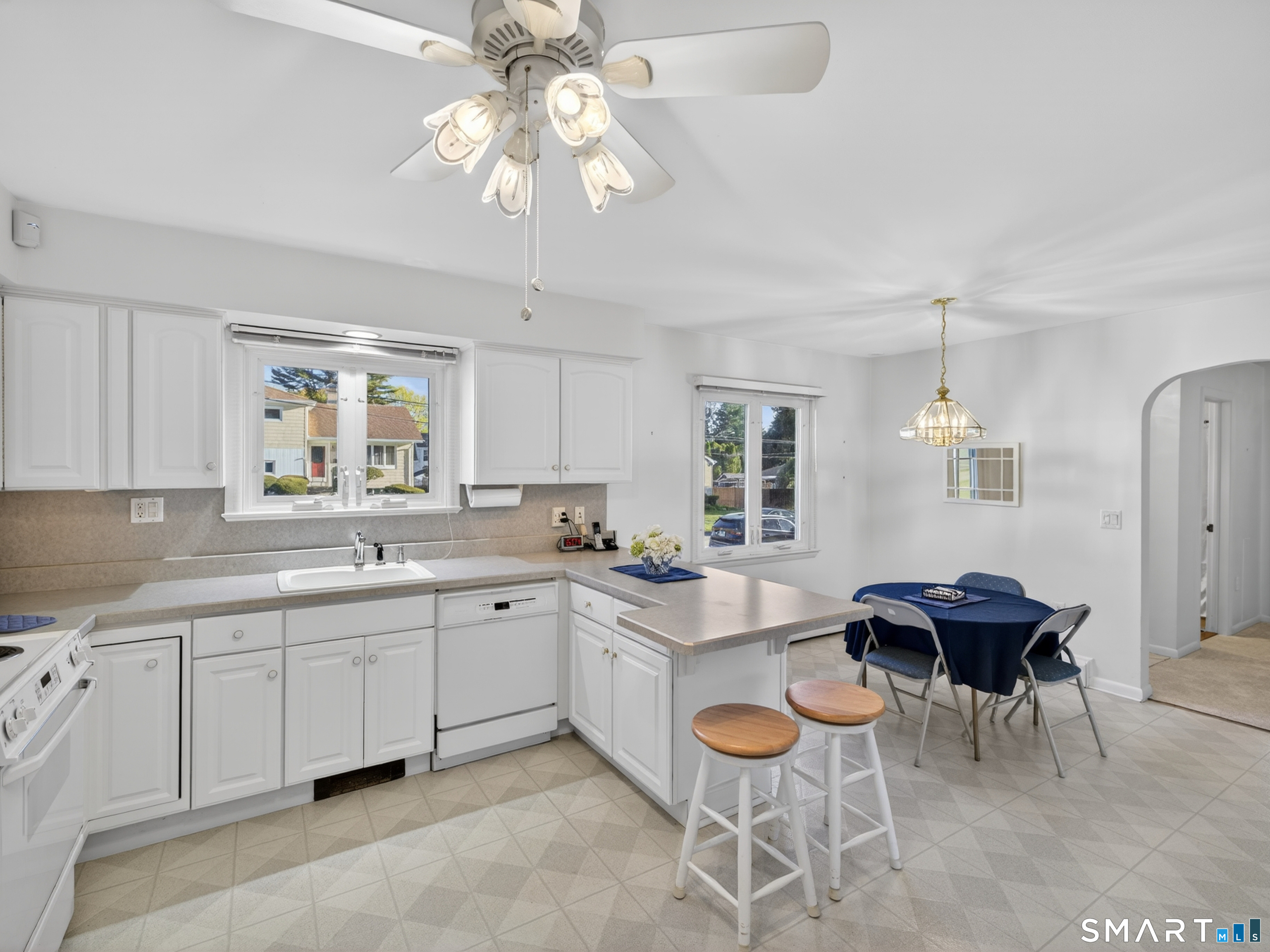 42 Aitchison Drive New London CT 06320