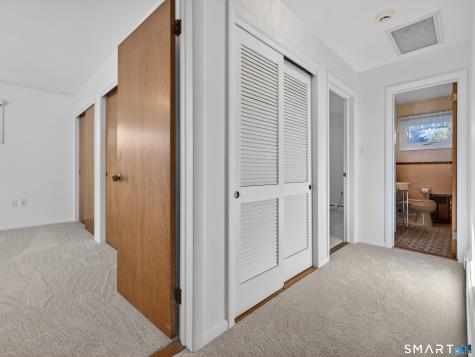 42 Aitchison Drive New London CT 06320