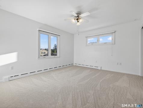 42 Aitchison Drive New London CT 06320