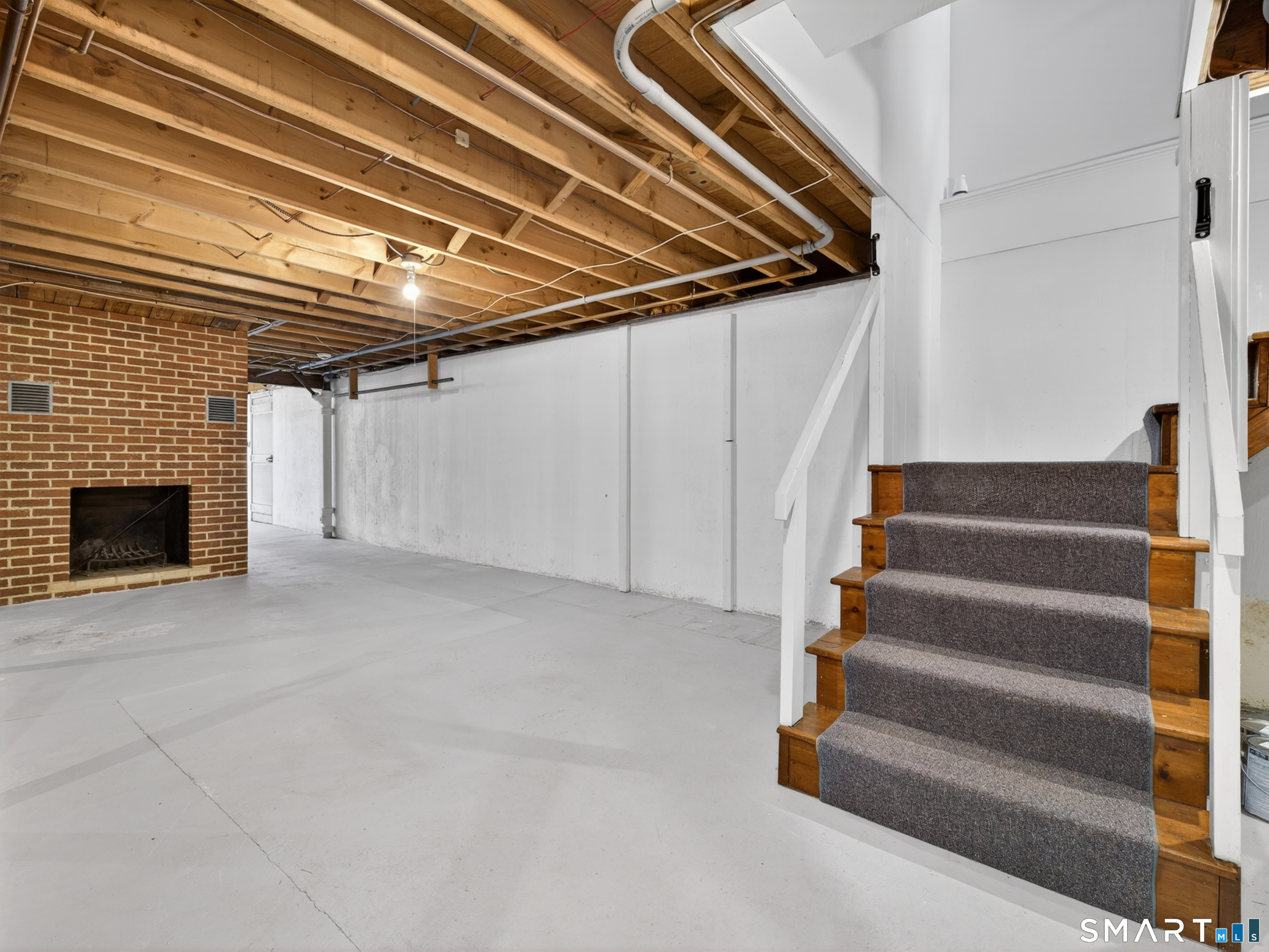 42 Aitchison Drive New London CT 06320