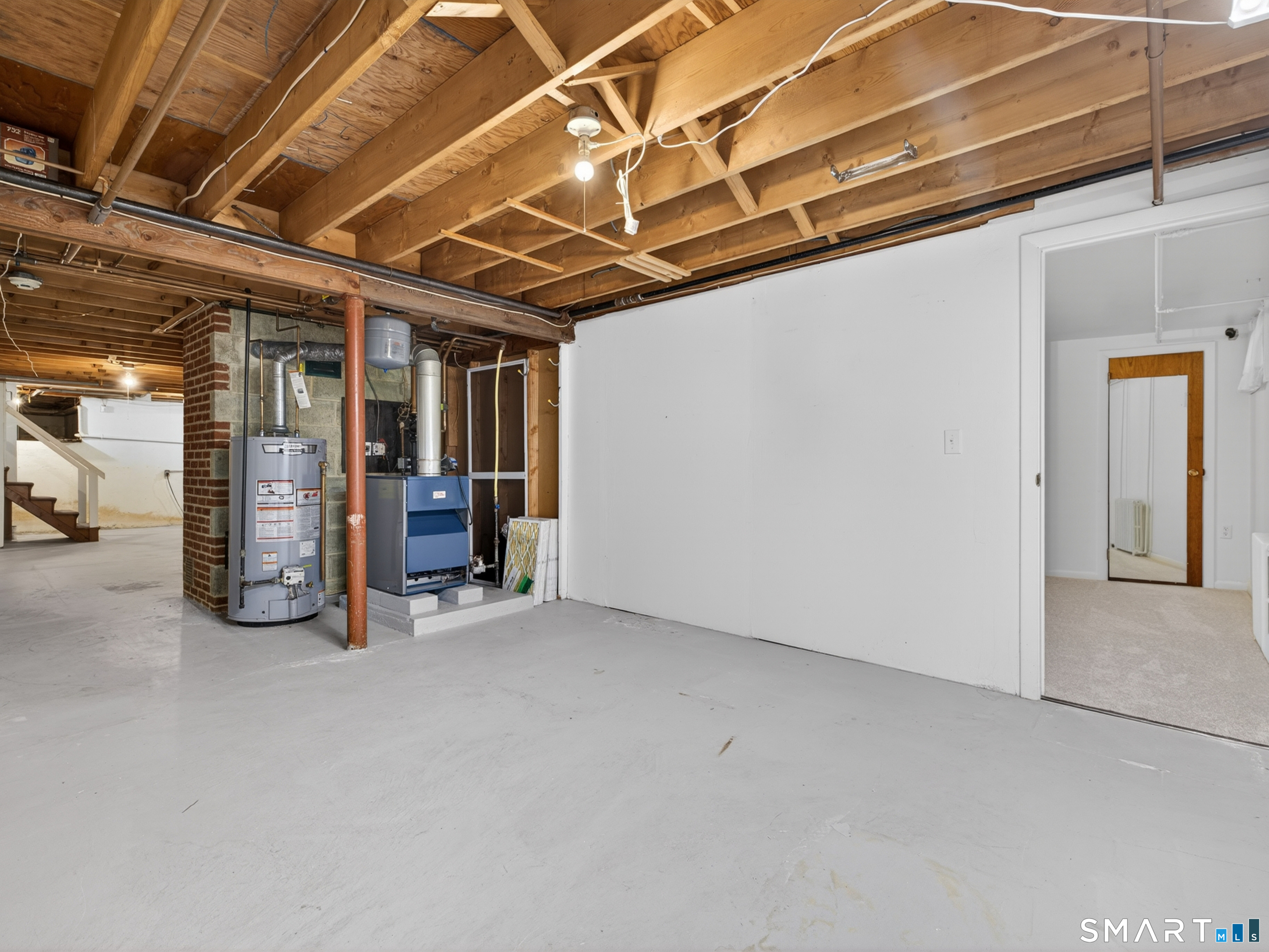 42 Aitchison Drive New London CT 06320