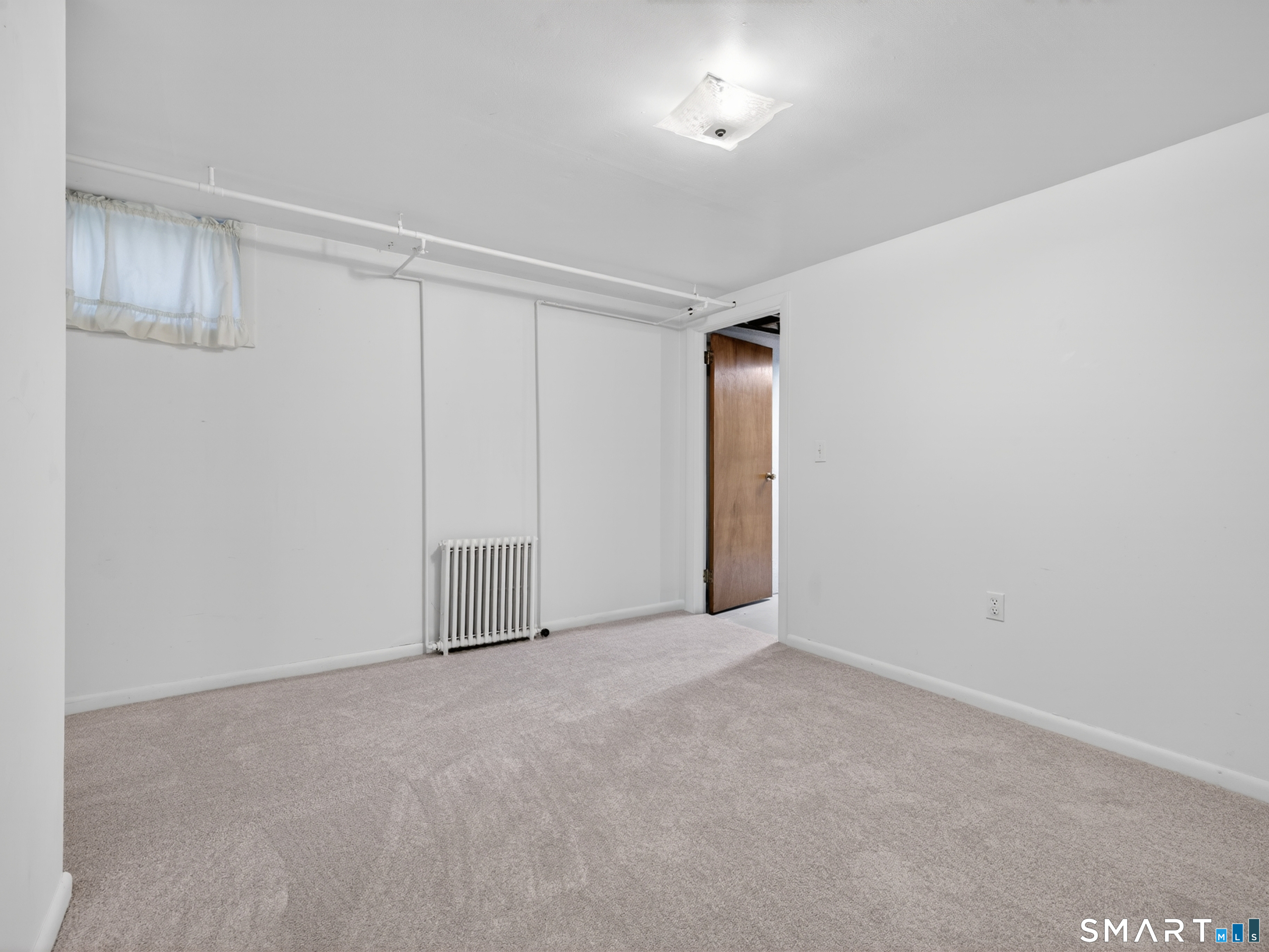 42 Aitchison Drive New London CT 06320