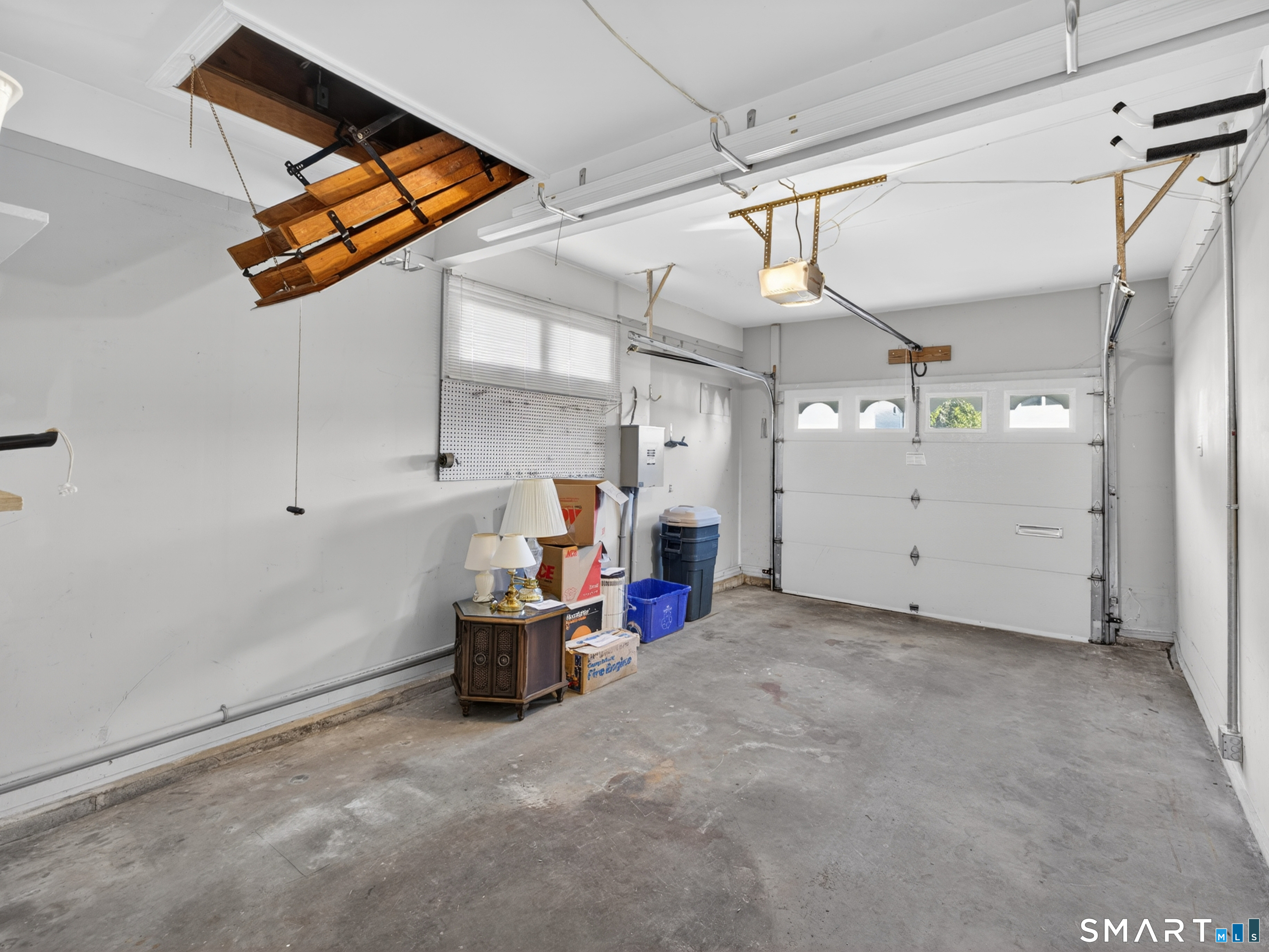 42 Aitchison Drive New London CT 06320