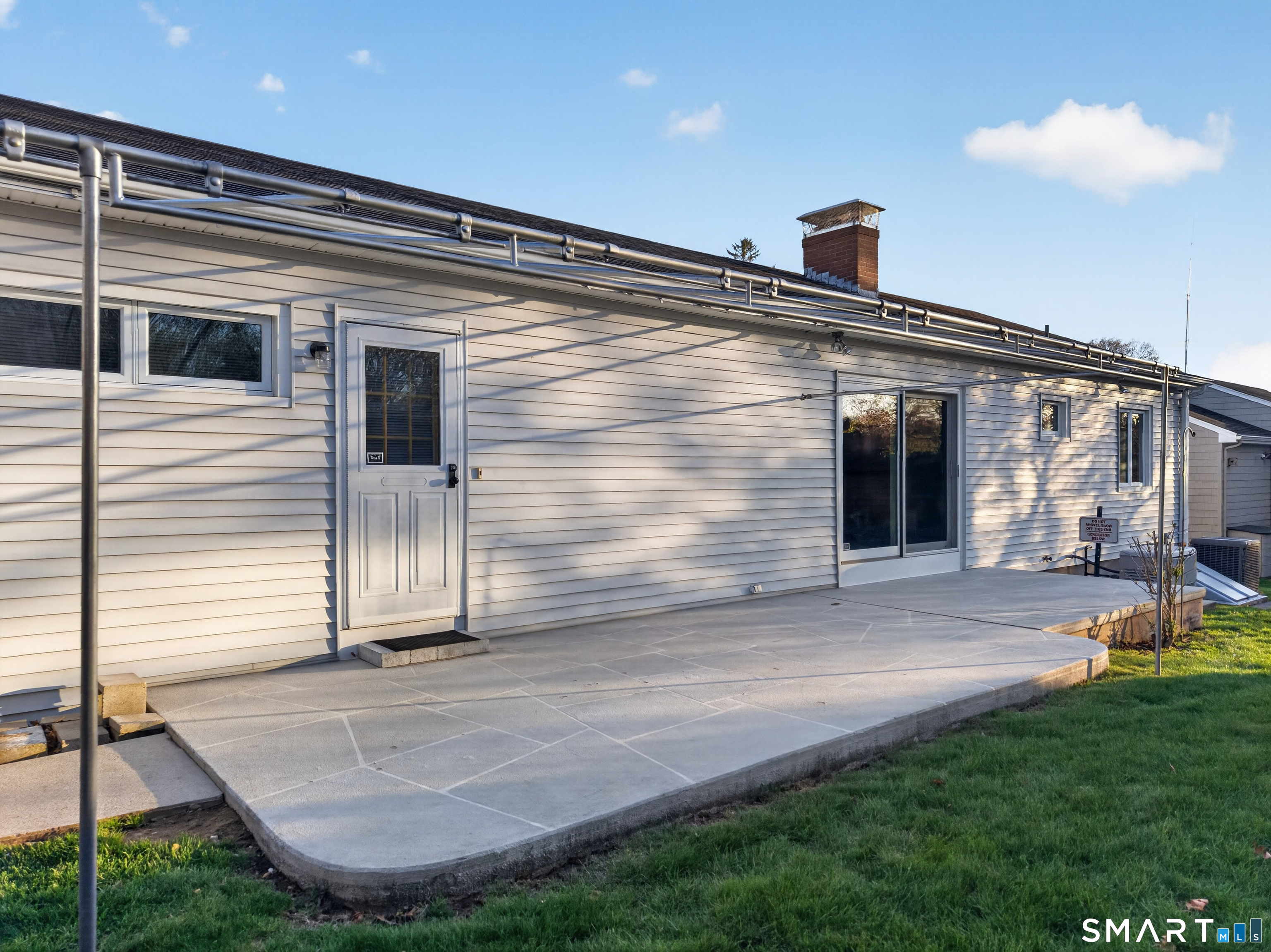 42 Aitchison Drive New London CT 06320