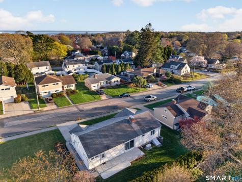 42 Aitchison Drive New London CT 06320