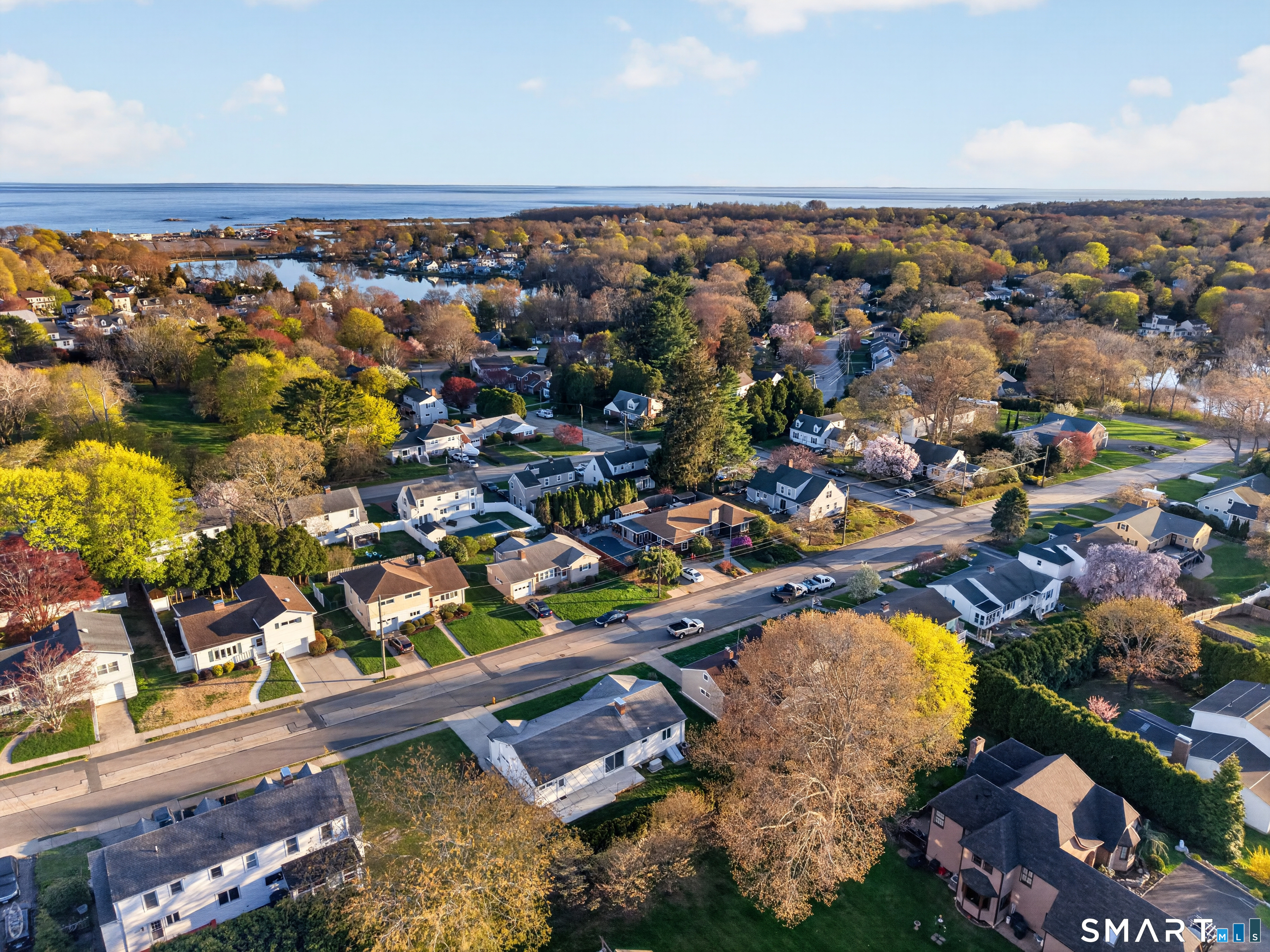 42 Aitchison Drive New London CT 06320