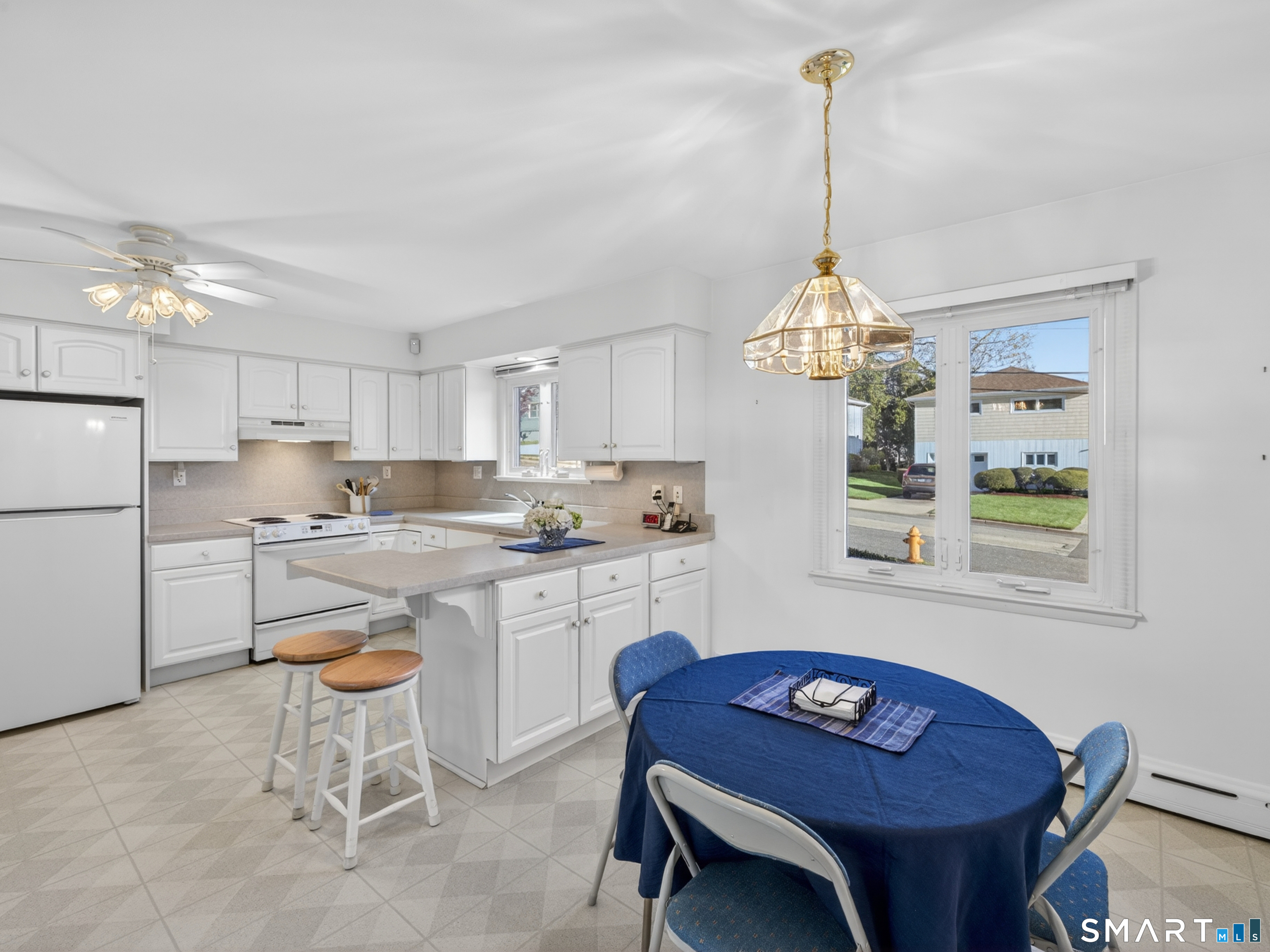 42 Aitchison Drive New London CT 06320