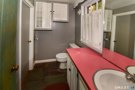 55 West Avon Road Avon CT 06001