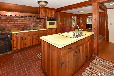55 West Avon Road Avon CT 06001