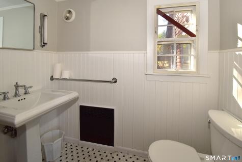 55 West Avon Road Avon CT 06001