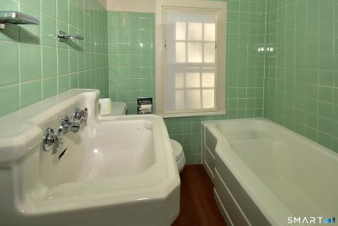 55 West Avon Road Avon CT 06001