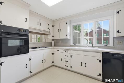53 Woodridge Circle West Hartford CT 06107