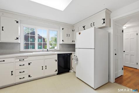 53 Woodridge Circle West Hartford CT 06107