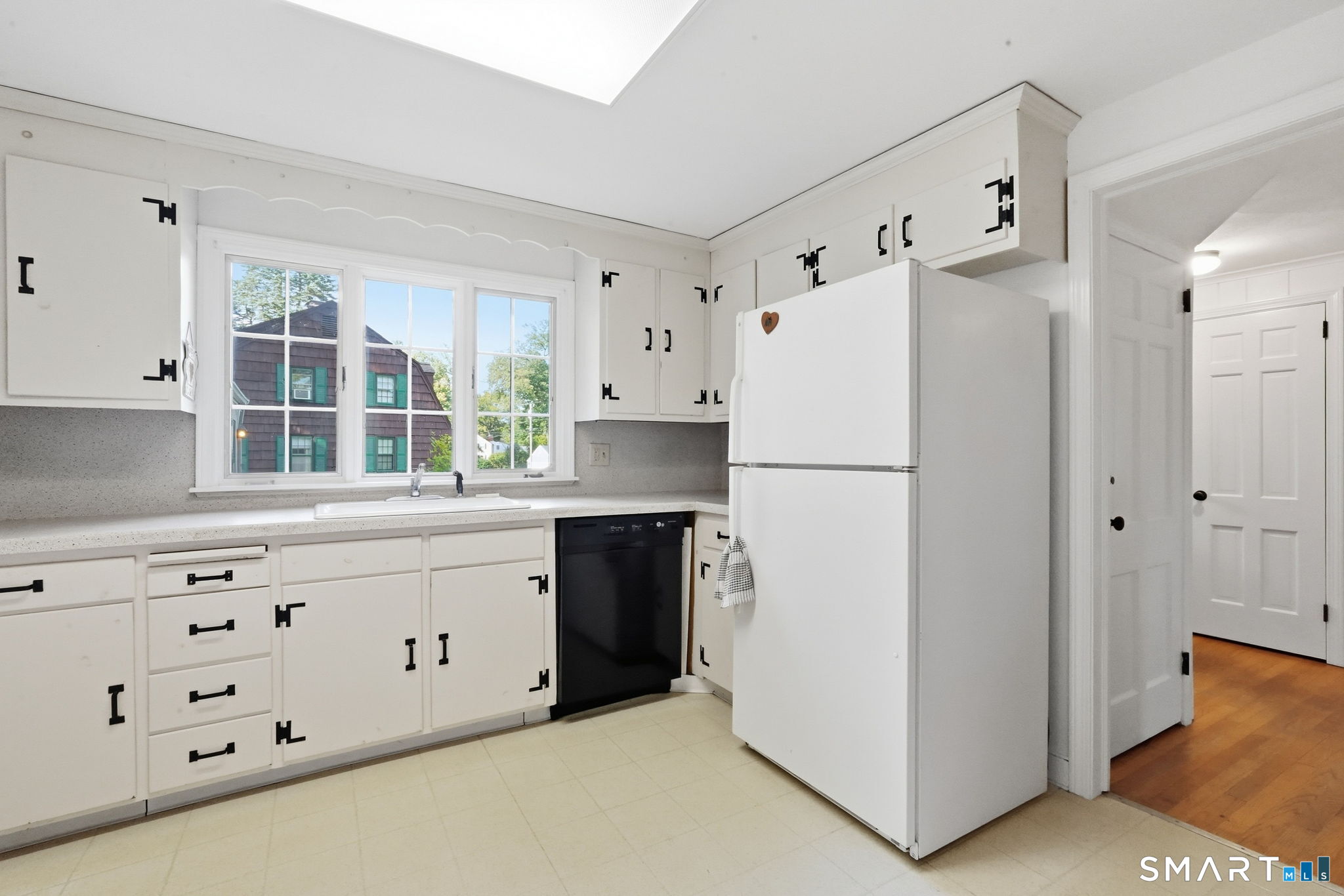 53 Woodridge Circle West Hartford CT 06107