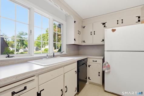 53 Woodridge Circle West Hartford CT 06107