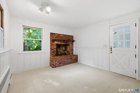 53 Woodridge Circle West Hartford CT 06107