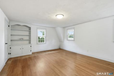 53 Woodridge Circle West Hartford CT 06107