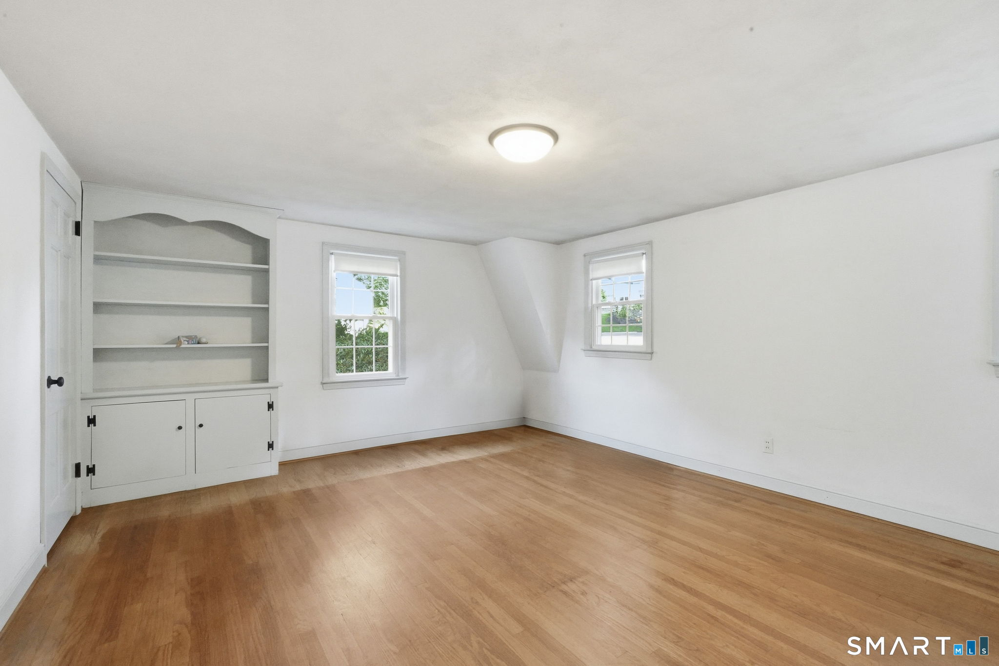 53 Woodridge Circle West Hartford CT 06107