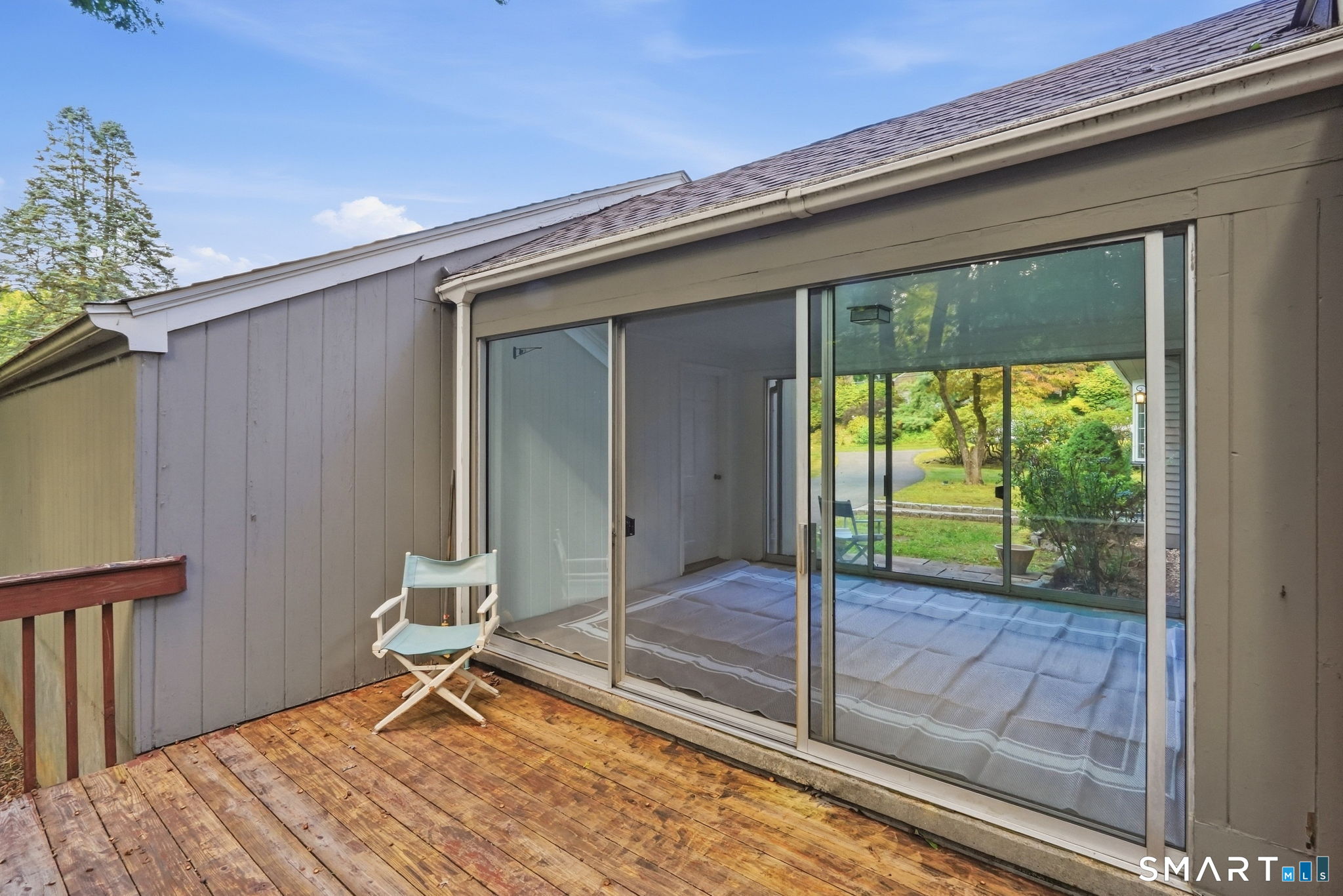 53 Woodridge Circle West Hartford CT 06107