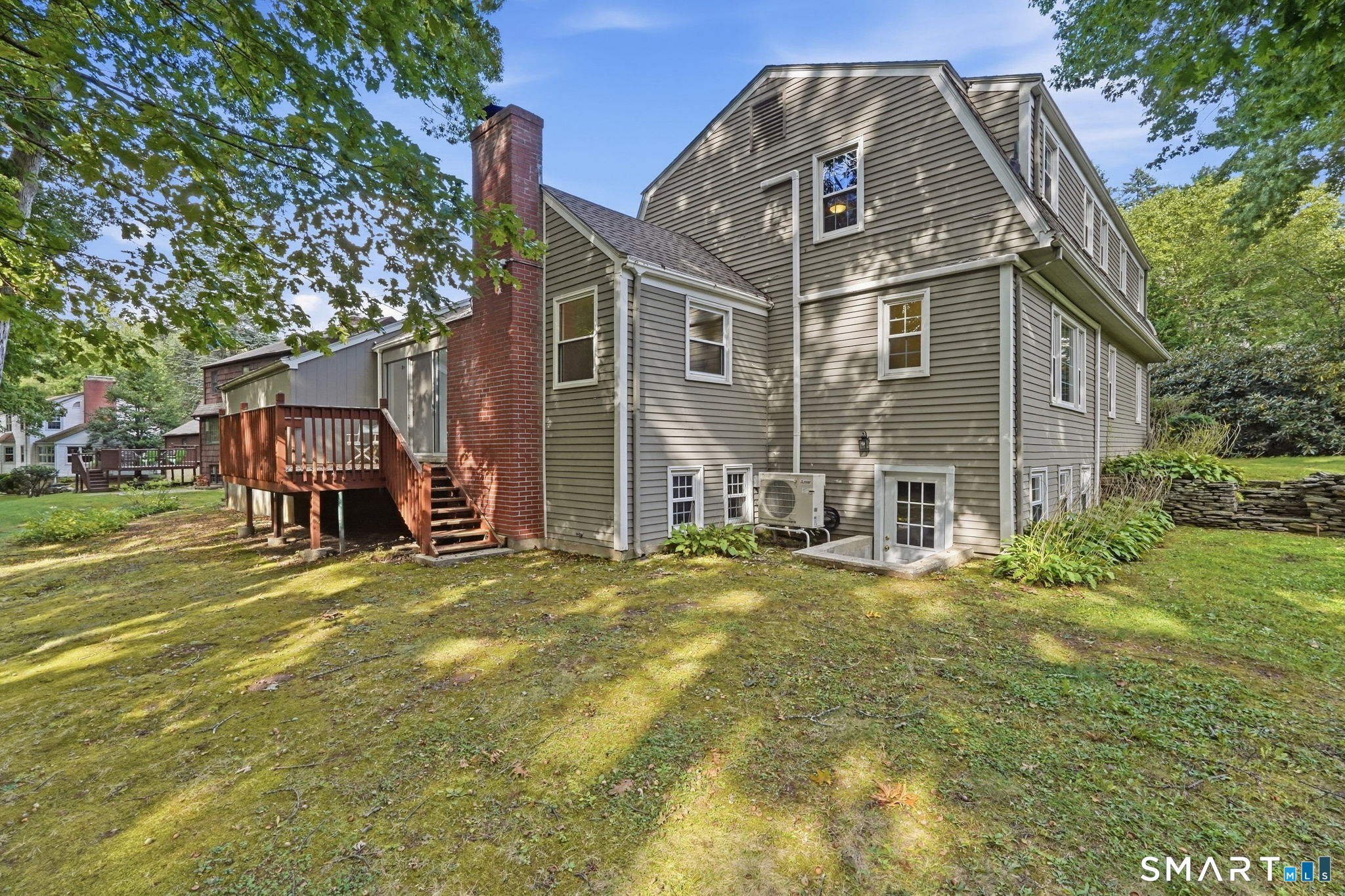 53 Woodridge Circle West Hartford CT 06107