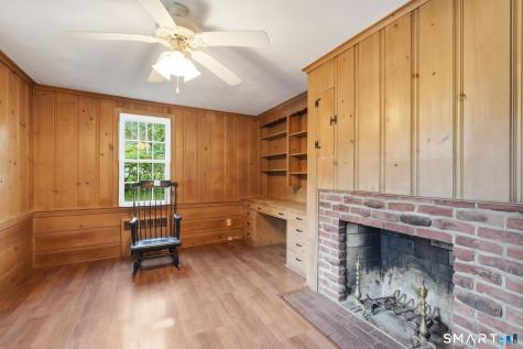 53 Woodridge Circle West Hartford CT 06107