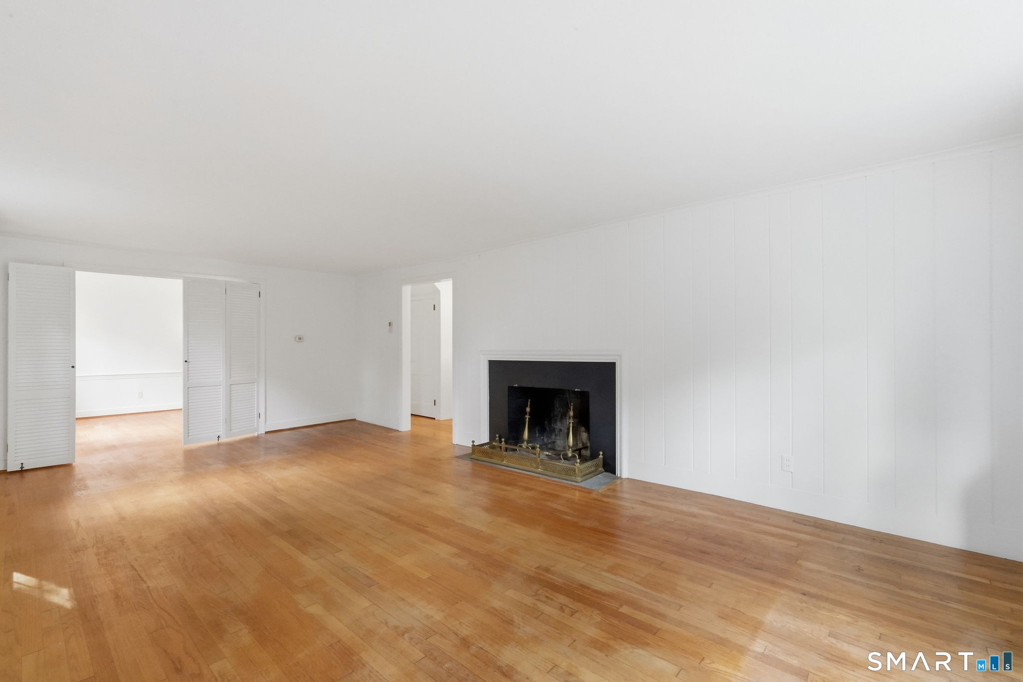53 Woodridge Circle West Hartford CT 06107