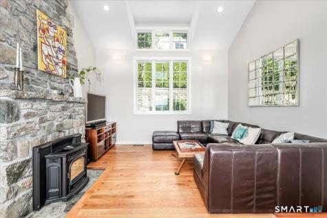 17 Keplers Way New Fairfield CT 06812